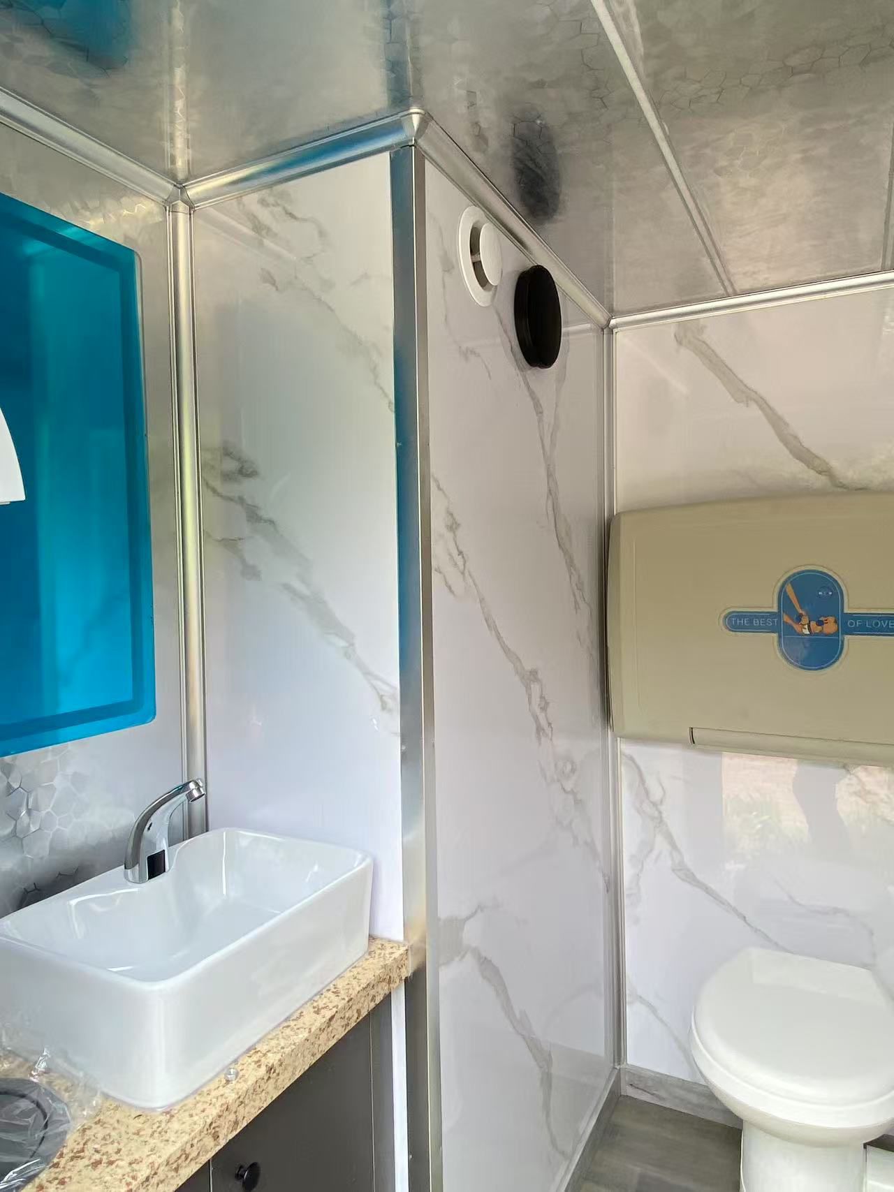 3 STALL RESTROOM TRAILER - Image 7